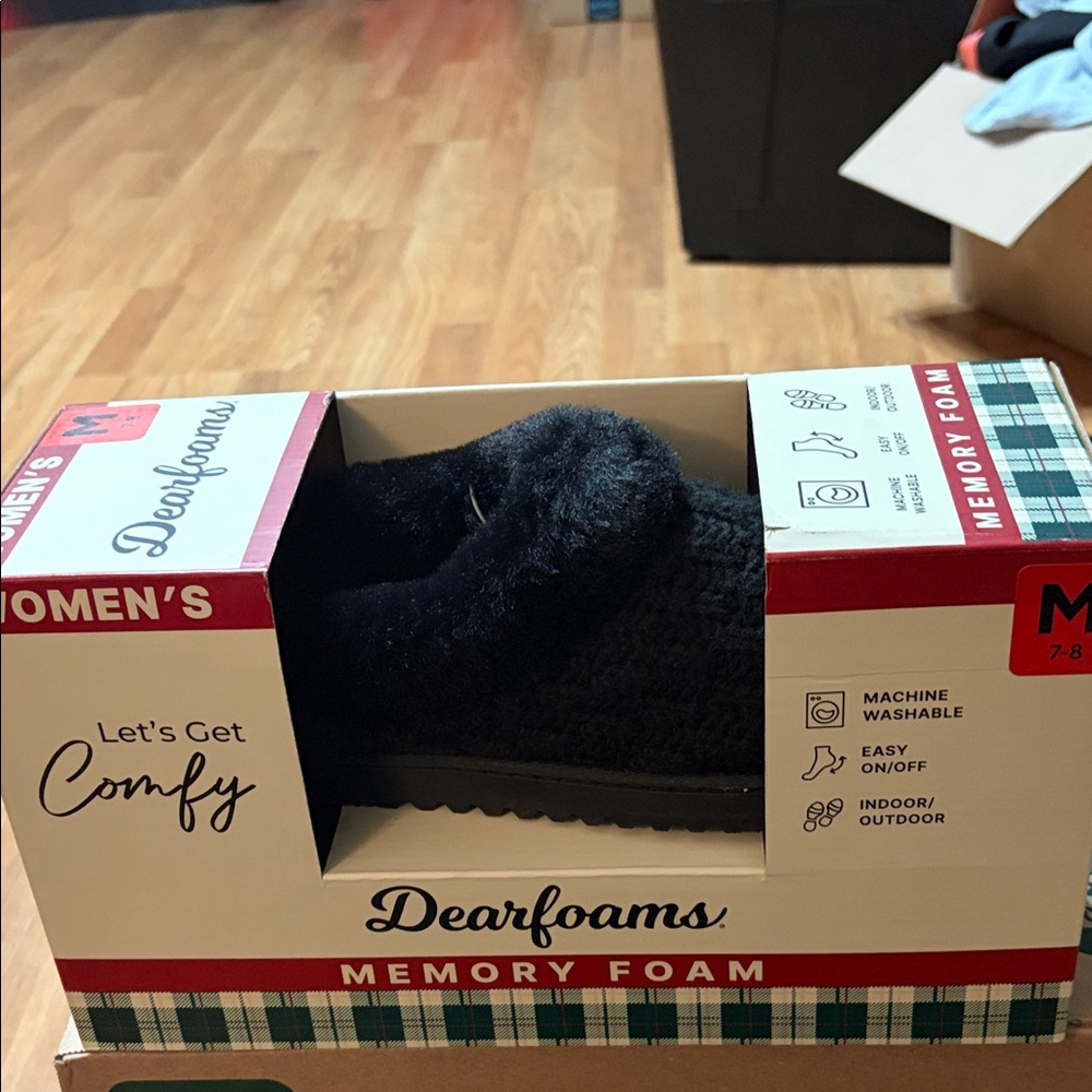 Dearfoams Women’s Memory Foam Comfy Slippers Black Size M 7-8 NWT New in Box